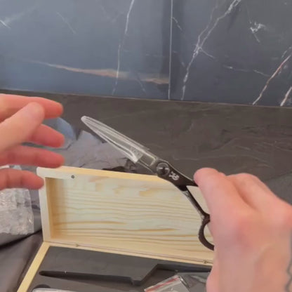 YOGI SCISSORS 